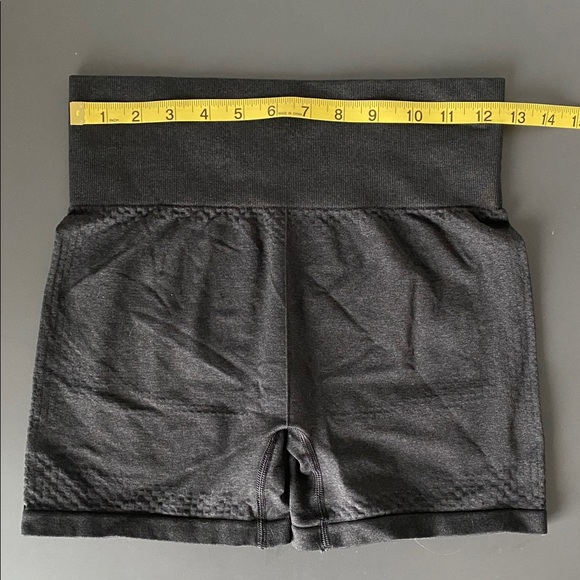 Gymshark Women’s Everyday Seamless Shorts Black Sz S New Year Resolution Workout - Picture 13 of 16